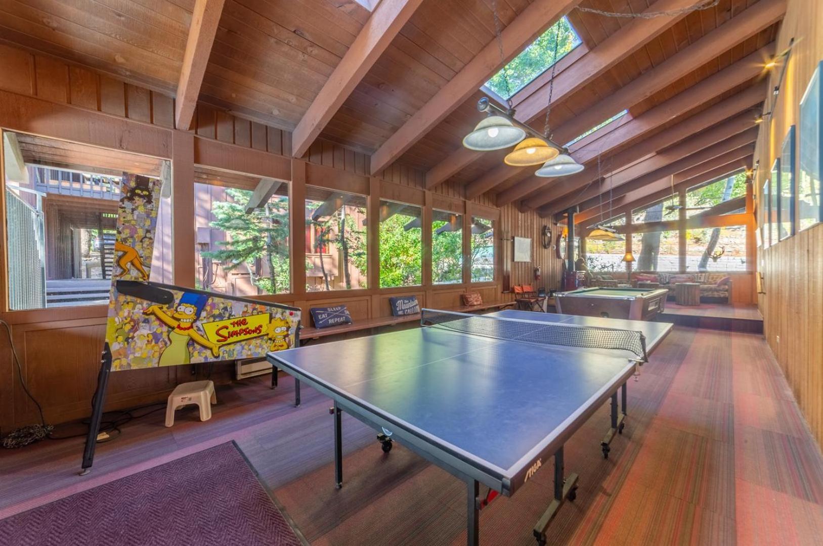 #421 - Pet-friendly Steps From Gondola & Village Shops Mammoth Lakes