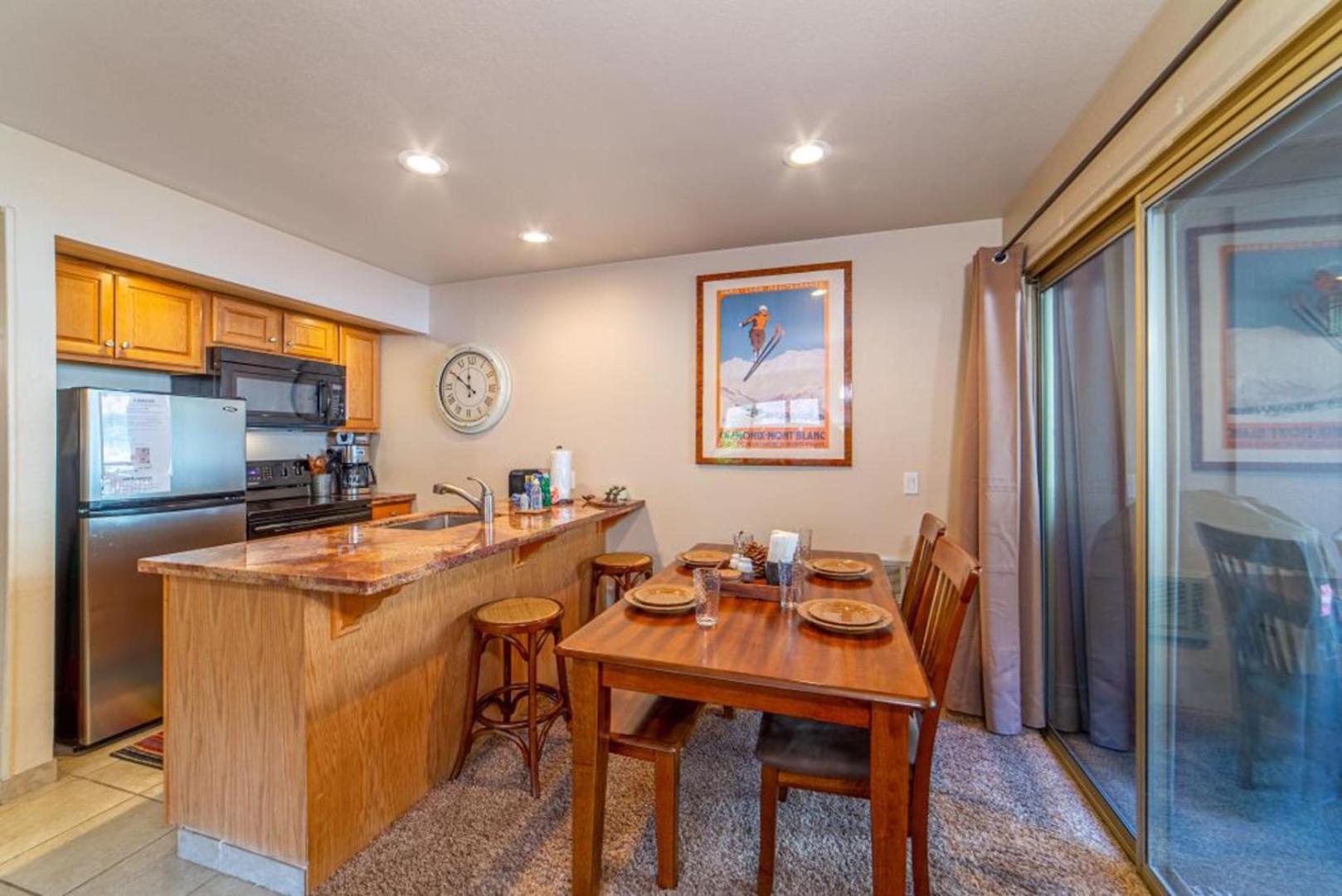 #421 - Pet-friendly Steps From Gondola & Village Shops * Mammoth Lakes
