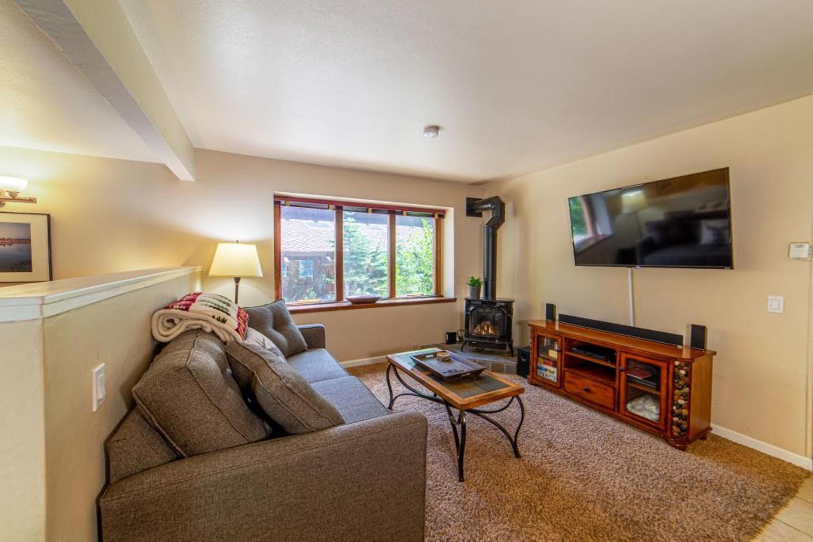 #421 - Pet-friendly Steps From Gondola & Village Shops Appartamento